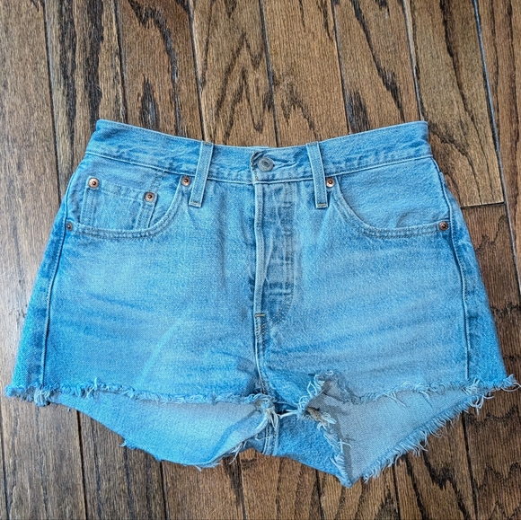 Levi's Denim Cutoff Shorts - Picture 1 of 2